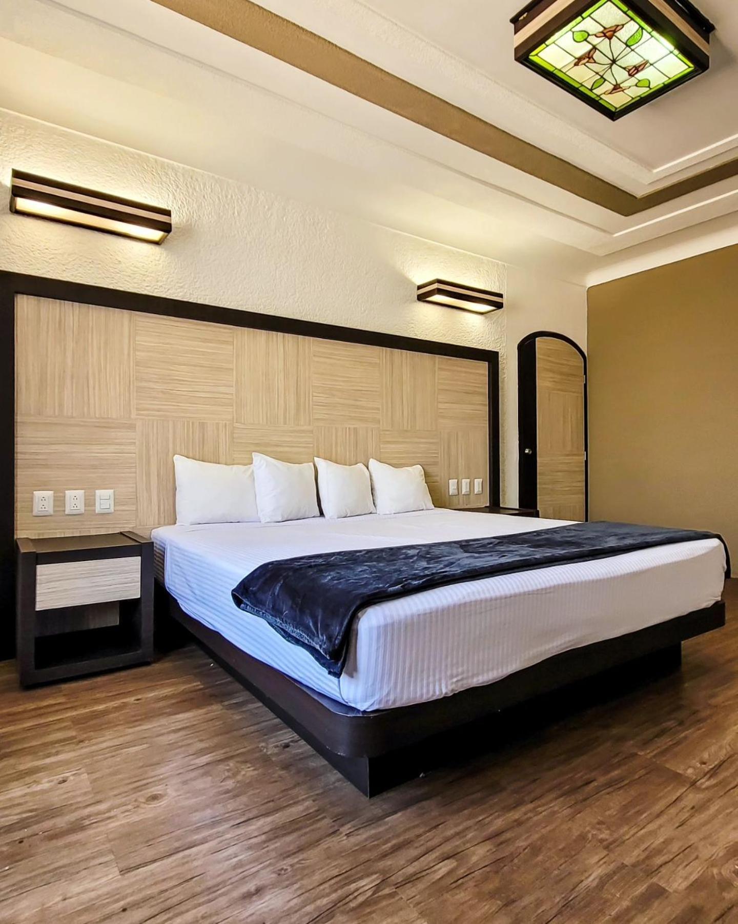 Hotel Paseo De La Presa กัวนาฮัวโต ภายนอก รูปภาพ