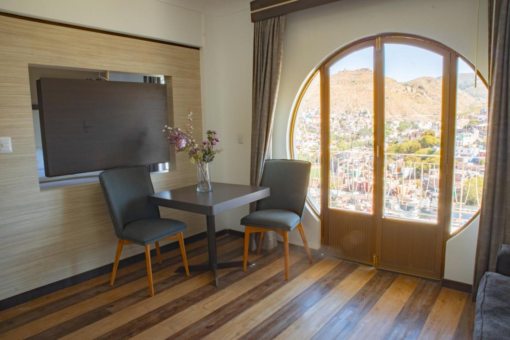 Hotel Paseo De La Presa กัวนาฮัวโต ภายนอก รูปภาพ