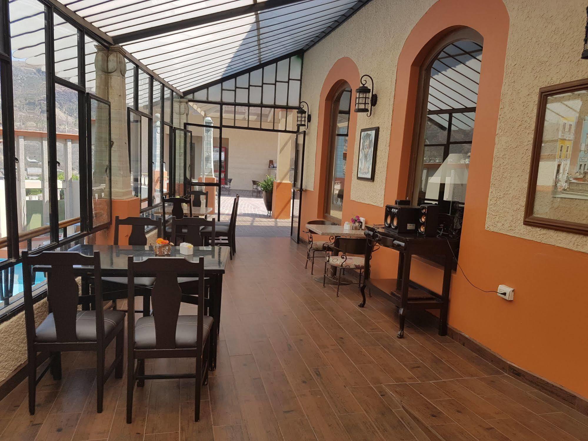 Hotel Paseo De La Presa กัวนาฮัวโต ภายนอก รูปภาพ