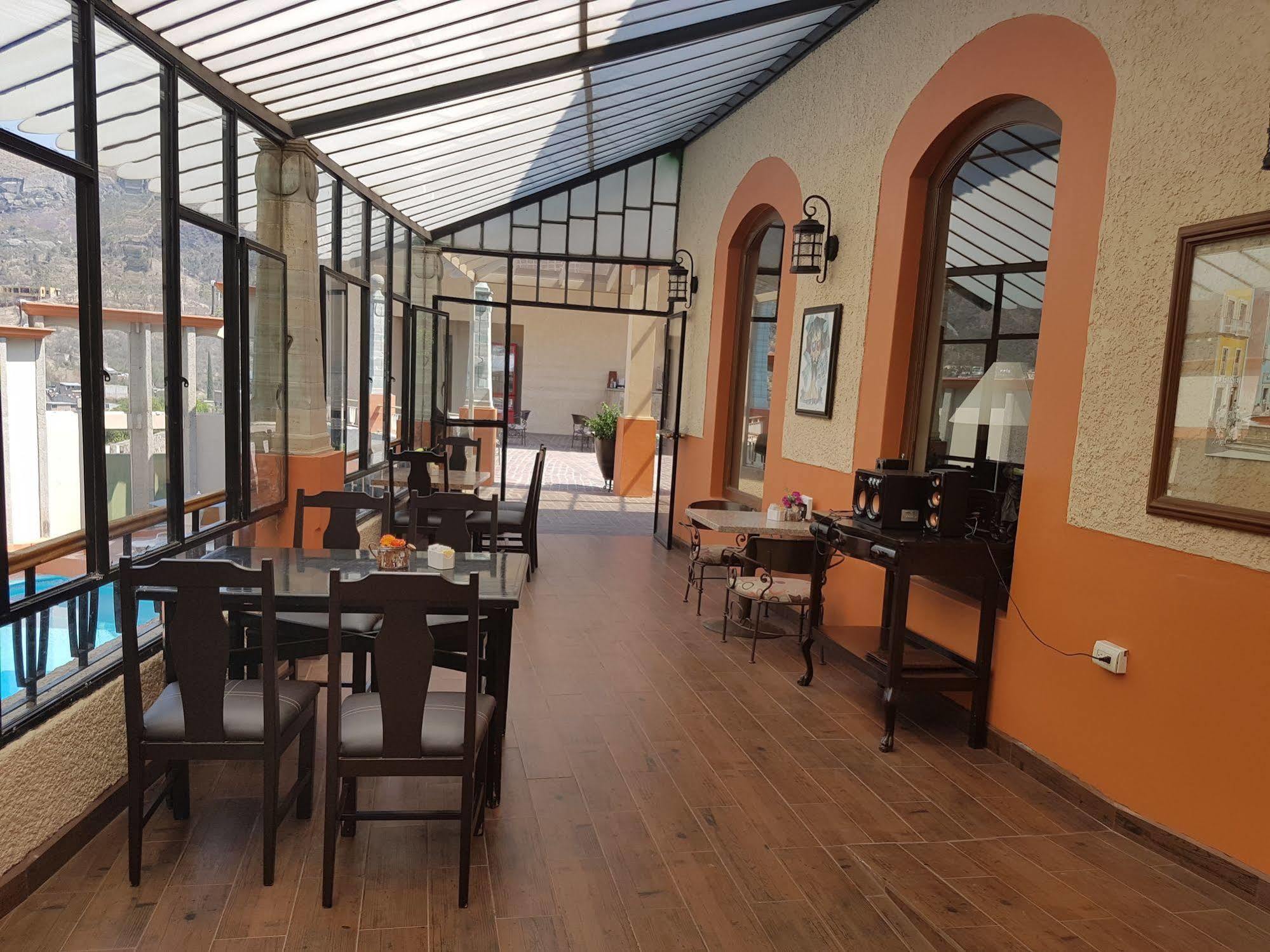 Hotel Paseo De La Presa กัวนาฮัวโต ภายนอก รูปภาพ